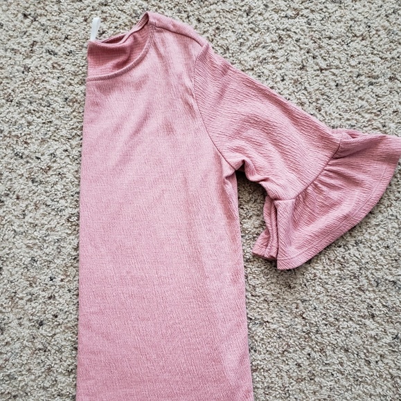 Old Navy blush pink blouse - Picture 4 of 4